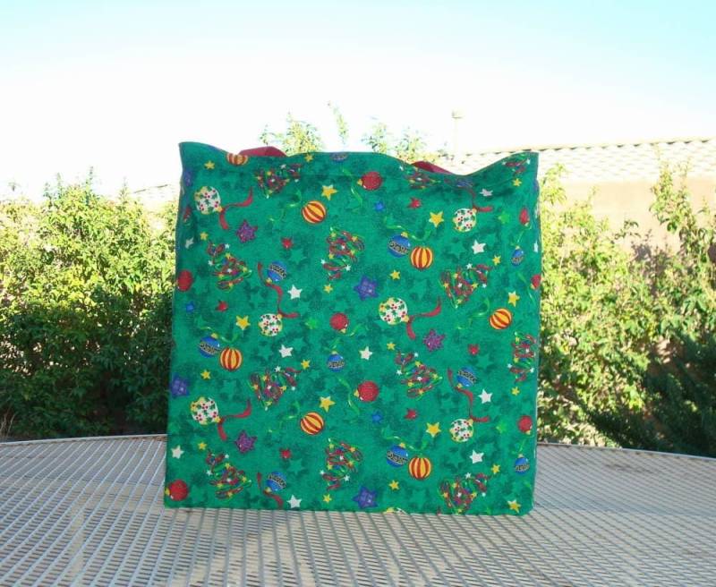 Weihnachtsschmuck Auf Green Reusable Shopping Tote Tasche von GreenBearCreations