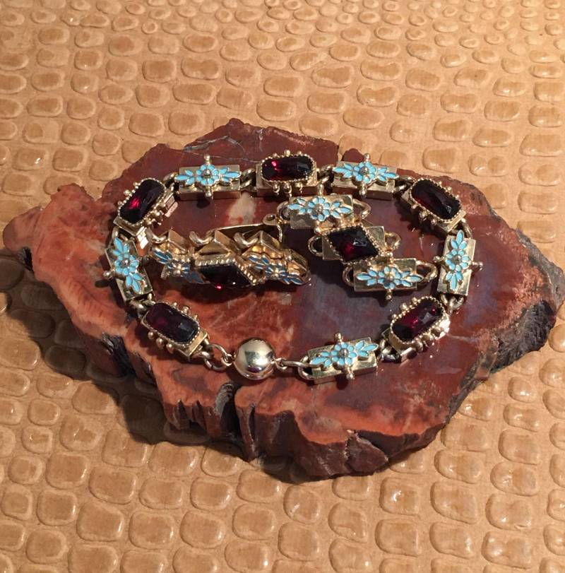 Wunderschöne Armband Und Ohrringe Set Wunderschöne Armband Und Ohrringe Set von GreenGardenGal