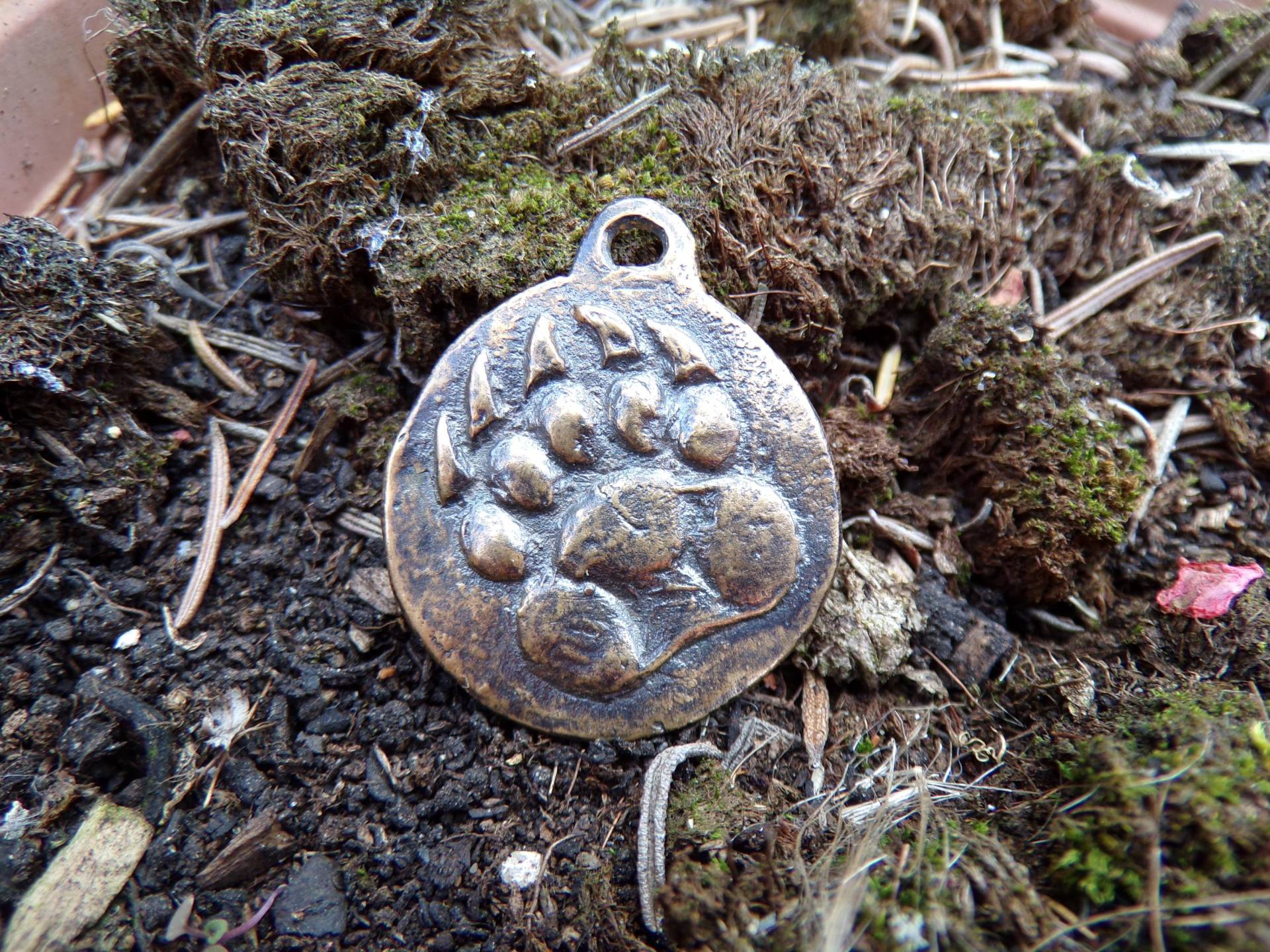 Bärentatze Bronze Anhänger Bärentatze Bronze Anhänger von GreenManJewellery