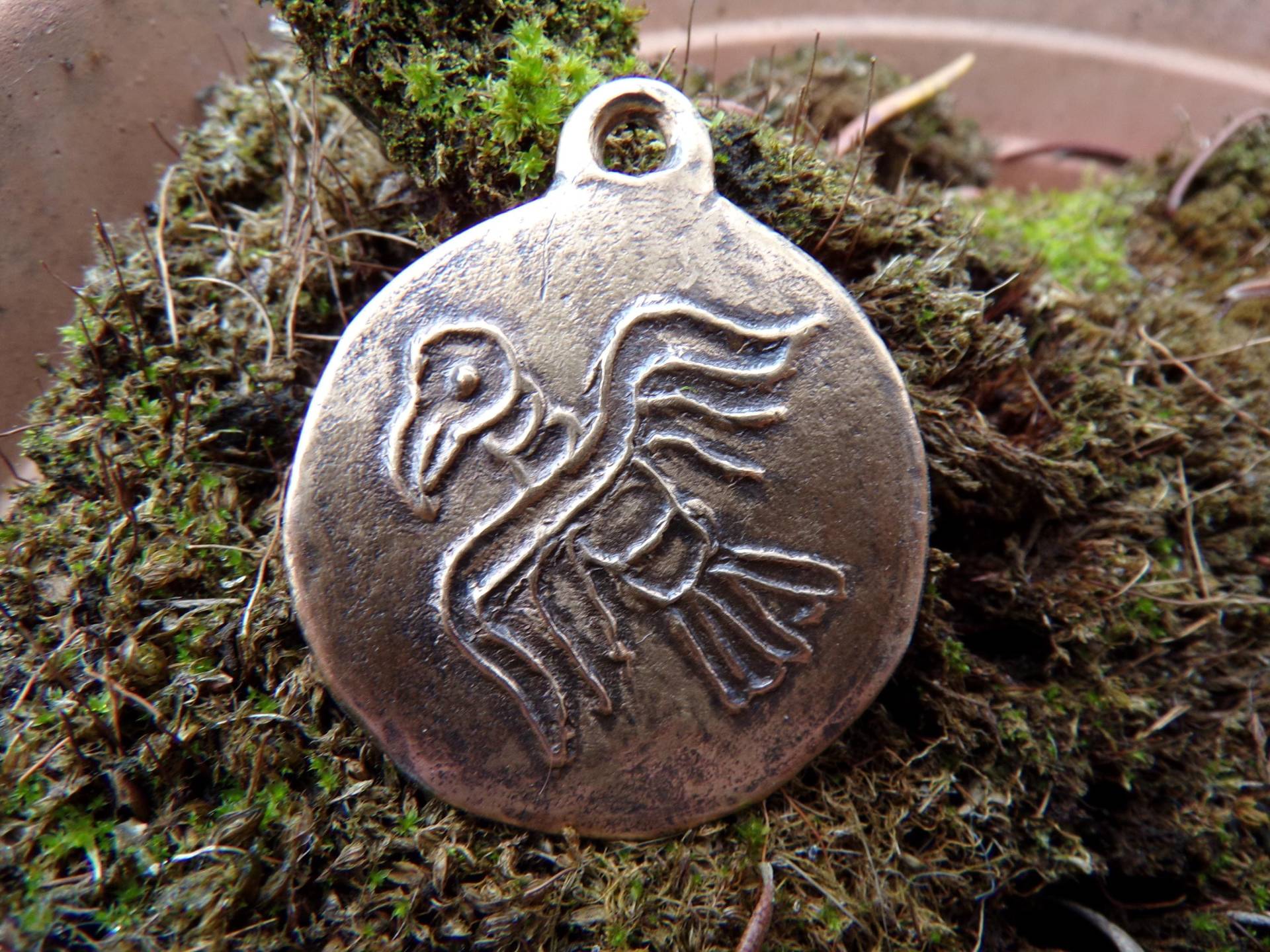 Wikinger Mond Rabe Bronze Anhänger Wikinger Mond Rabe Bronze Anhänger von GreenManJewellery