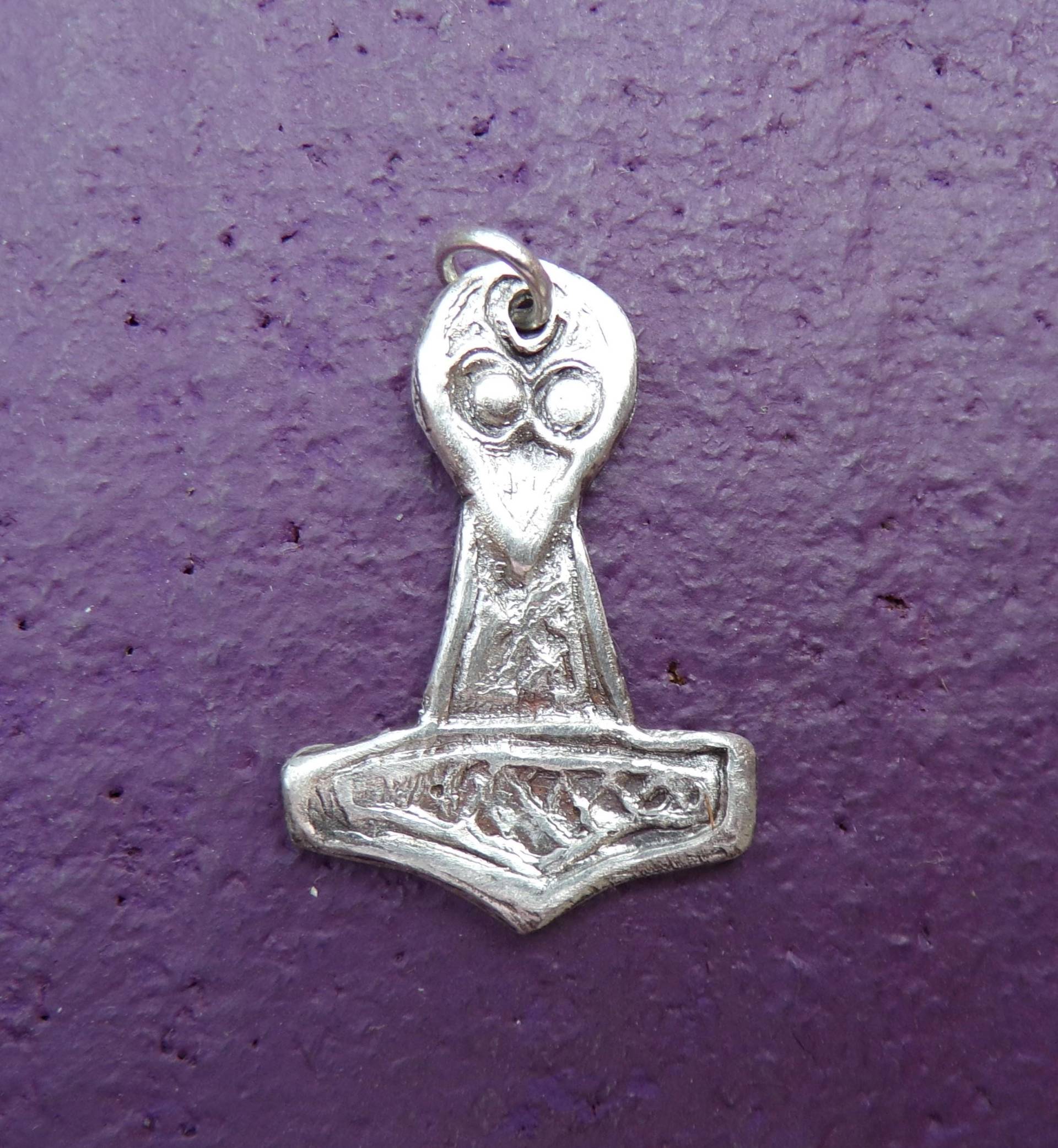 Wikinger Thorshammer Mjölnir Sterling Silber Anhänger Wikinger Thorshammer Mjölnir Sterling Silber Anhänger von GreenManJewellery