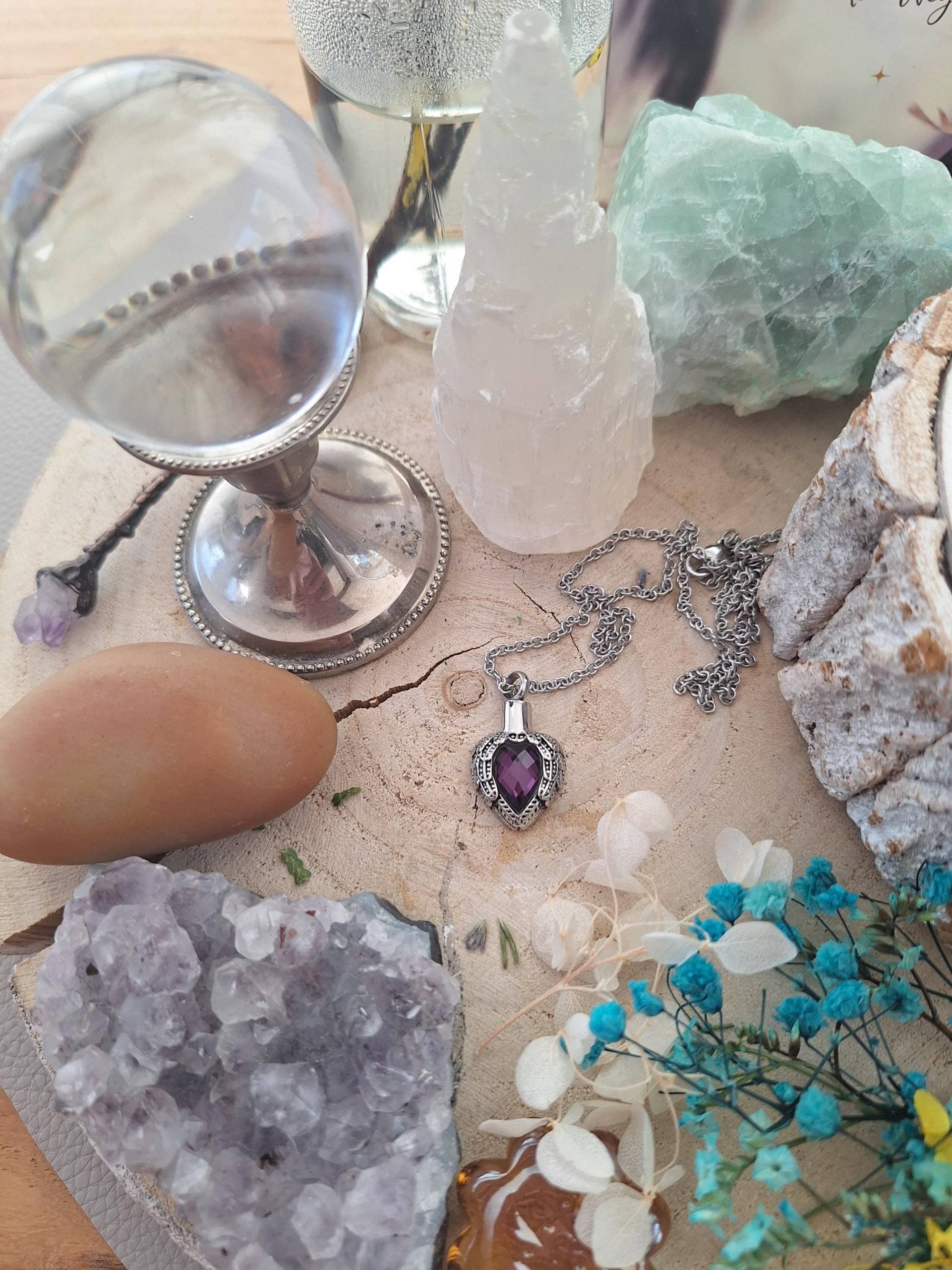 Ein Herz Voller Liebe, Spell Jar Amulette Halskette, Herz Aus Glas Flaschenanhängerherz Herzkette Muttertag von GreenWitchDanyStore