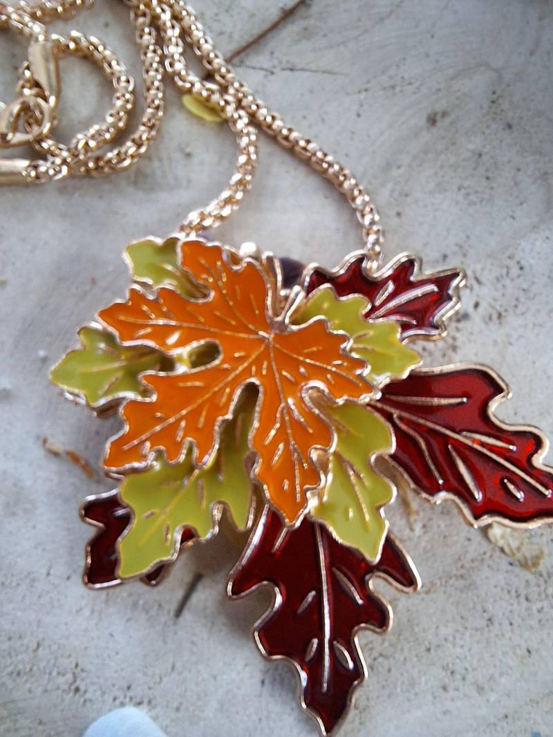 Vergoldete Halskette Mit Bunten Blättern Spiritueller Schmuck Naturverbunden Boho Hexe Geschenkidee, Herbstzauber Vergoldete Halskette Mit Bunten Blättern Spiritueller Schmuck Naturverbunden Boho Hexe Geschenkidee, Herbstzauber von GreenWitchDanyStore