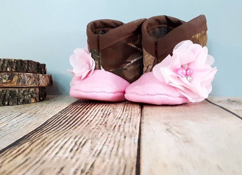 Realtree Camouflage Baby Stiefel, Booties, Cowgirl Cowboy Camoflauge Stiefel Realtree Camouflage Baby Stiefel, Booties, Cowgirl Cowboy Camoflauge Stiefel von GreeningBoutique