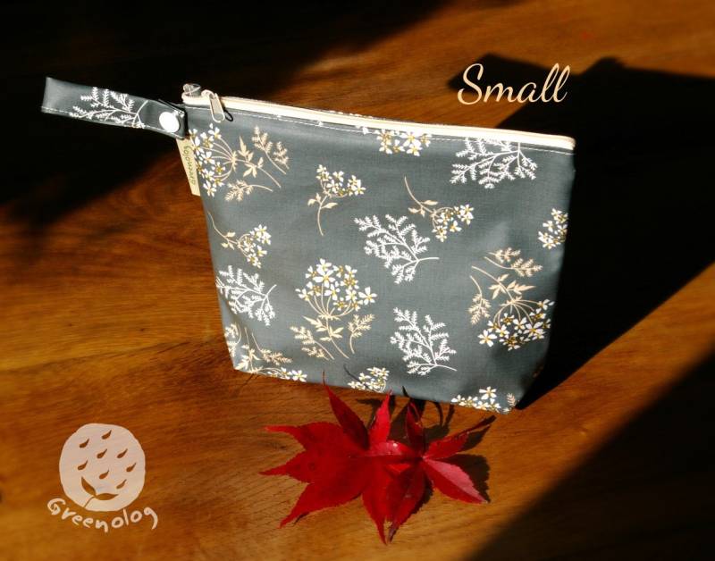 Wetbag Gr. S/L Mit Wildem Blümchen Innenfutter, Wasserabweisend von Greenolog