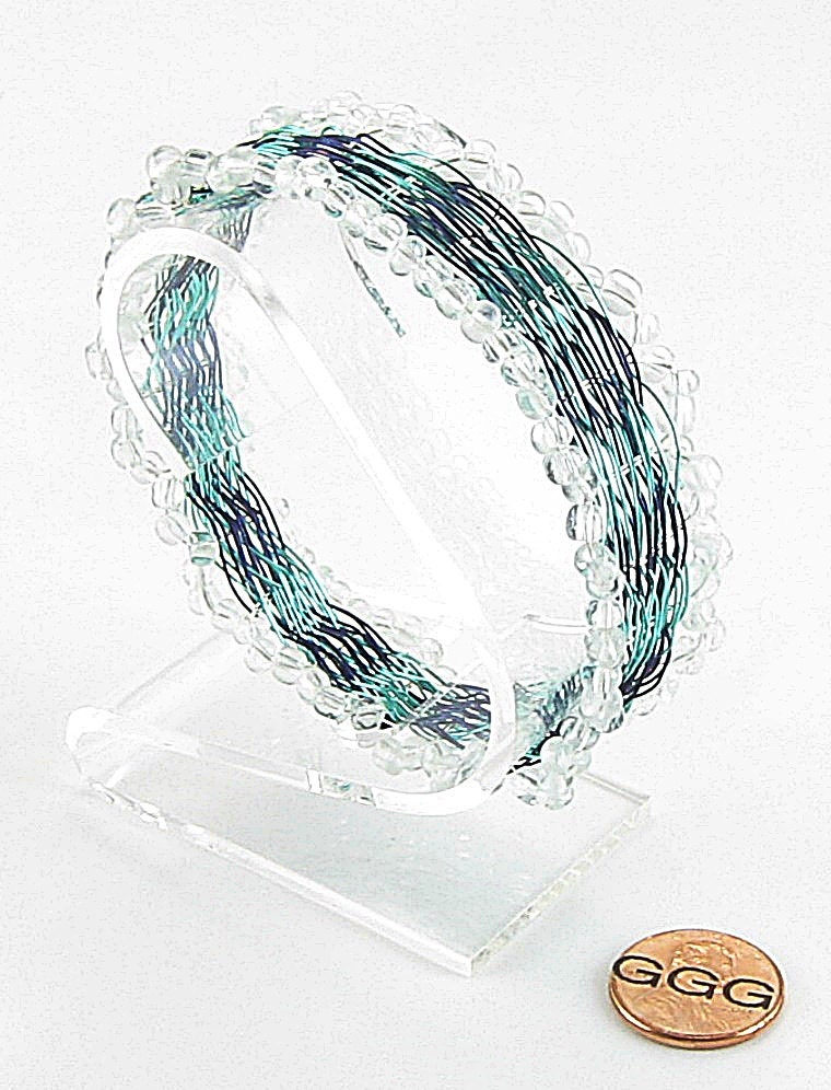 Armreif - Geflochtener Marinedraht Mit Saatperlen | B283 Armreif - Geflochtener Marinedraht Mit Saatperlen | B283 von GreersGorgeousGifts