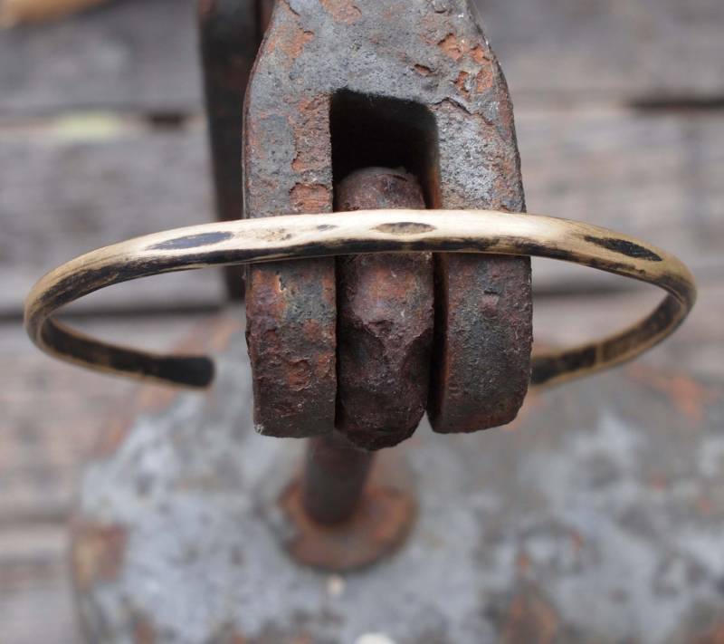 Herren Rustikale Bronze Manschette Mit Initialen, 8. Oder 19. Jahrestagsgeschenk Für Ihn von GreyByTamaraMello