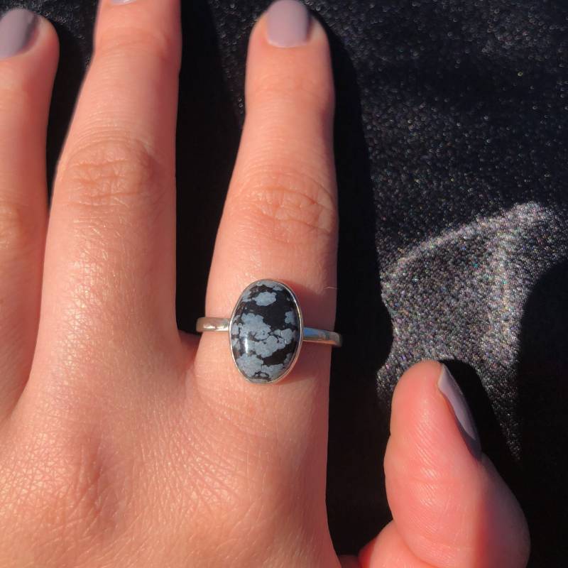 Schneeflocken Obsidian Sterling Silber Ring von GreyJaySilver