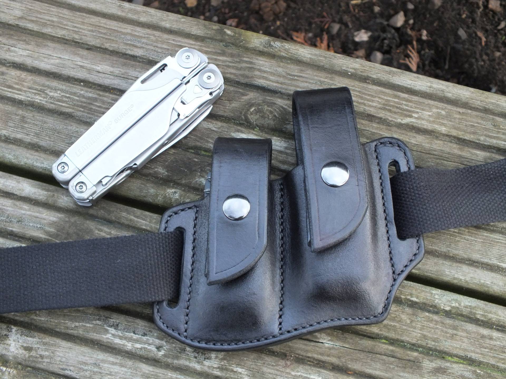 Auf Bestellung. Lederscheide Passend Für Leatherman Surge Oder Mut Mit Zwei Bit Schieber, Schwarz Auf Bestellung. Lederscheide Passend Für Leatherman Surge Oder Mut Mit Zwei Bit Schieber, Schwarz von GrhLeather