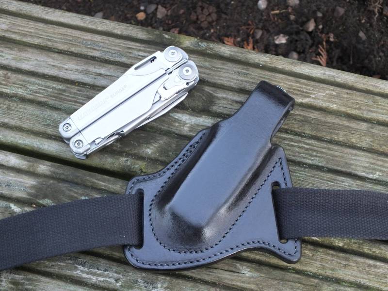 Auf Bestellung. Überspannungsschutz Für Die Hülle, Schwarz Auf Bestellung. Überspannungsschutz Für Die Hülle, Schwarz von GrhLeather