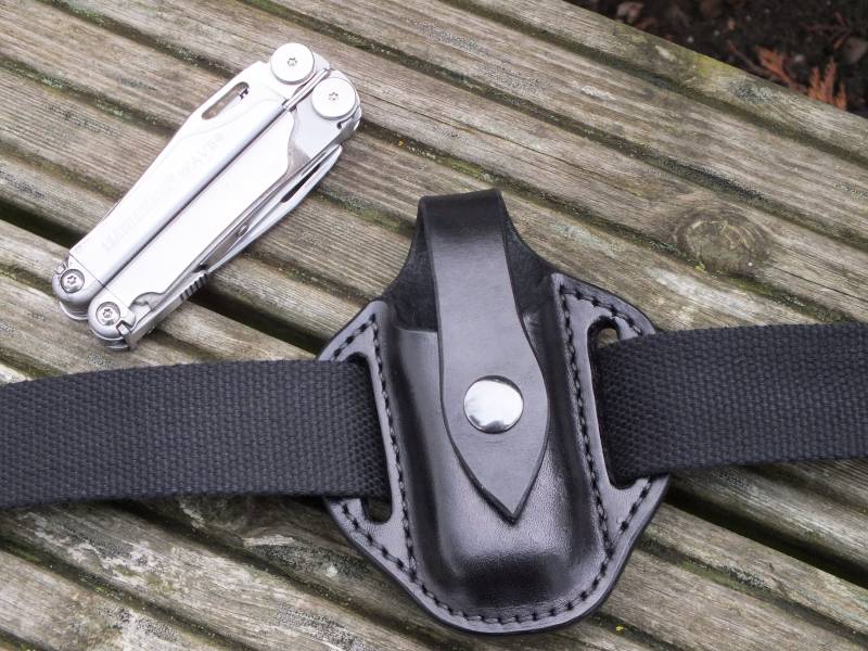 Auf Bestellung. Wave Scheide, Schwarz Auf Bestellung. Wave Scheide, Schwarz von GrhLeather