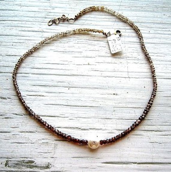 Earth Mine Zimt Cognac Champagner Zirkon Facettierte Zuchtperle 17Inch Halskette 14K Goldfilled Schokolade Handgemachter Schmuck von GriffinsNestJewelry