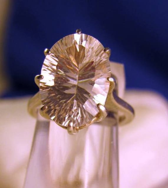 Riesiger Diamant Weißquarz Edelstein Fantasy Quantum Cut Custom Size 3 4 5 6 7 8 9 10 11 Handgemacht Halbe Größen Feiner Schmuck von GriffinsNestJewelry