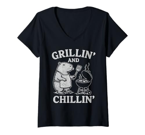 Damen Sommer Grillen Chilling Capybara BBQ Cookout T-Shirt mit V-Ausschnitt Damen Sommer Grillen Chilling Capybara BBQ Cookout T-Shirt mit V-Ausschnitt von Grillmaster Apparel by TheMaesthetics