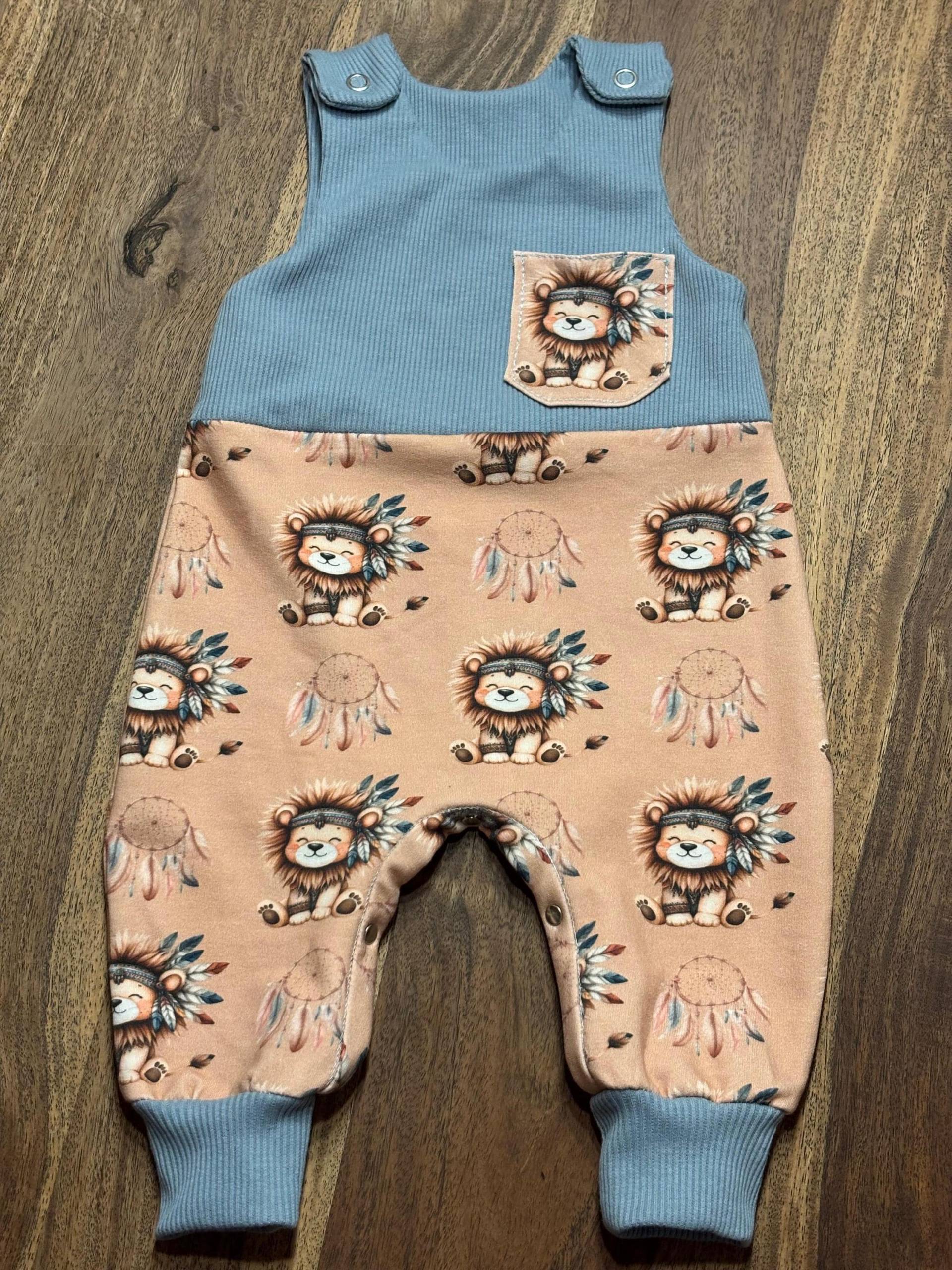 Babystrampler Mit Wickelöffnung Babystrampler Mit Wickelöffnung von GrimblysByAnna