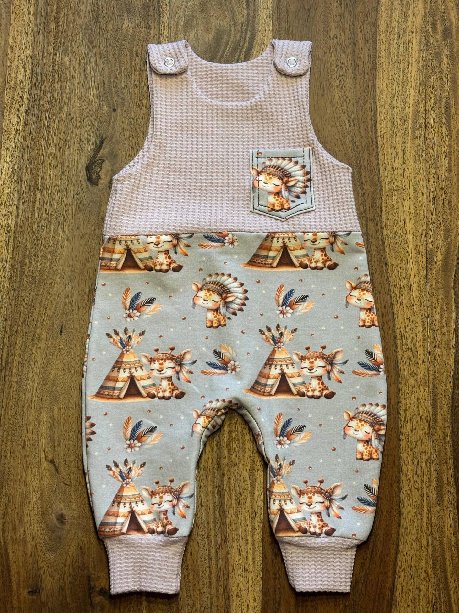 Babystrampler Mit Wickelöffnung Babystrampler Mit Wickelöffnung von GrimblysByAnna
