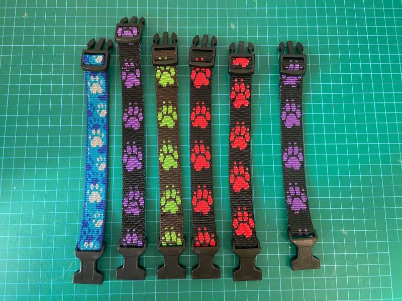 Furry Paw Armband 20 Mm // Webbed Band Mit Schnalle Pfoten Accessoire von GrinTwinStudio