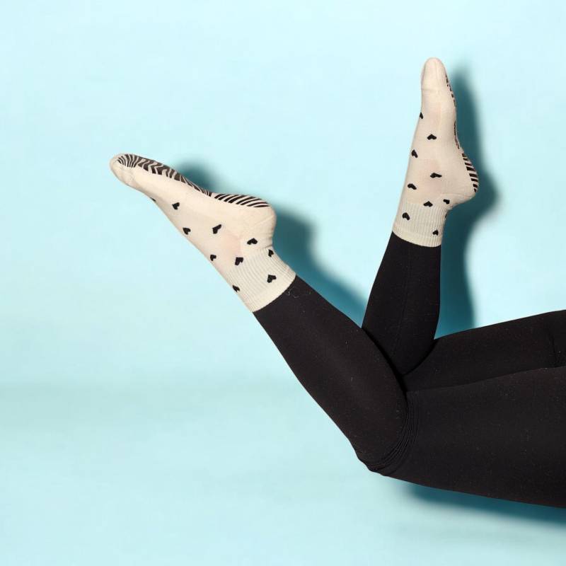 Herzchen Design Socken, Lagree, Rutschfeste Pilates Socken Mit Noppen, Pilates Girl, Freundin Geschenk von GripliesPilates
