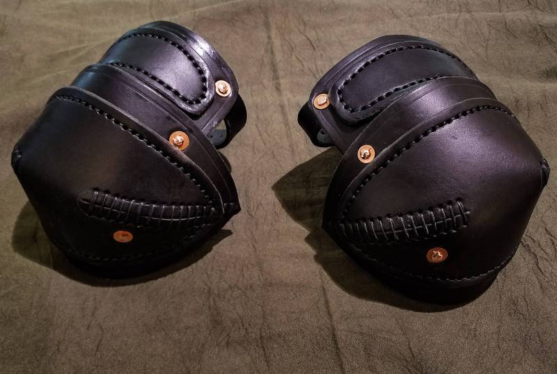 Leder-Ellbogenschutz von GrommetsLeathercraft