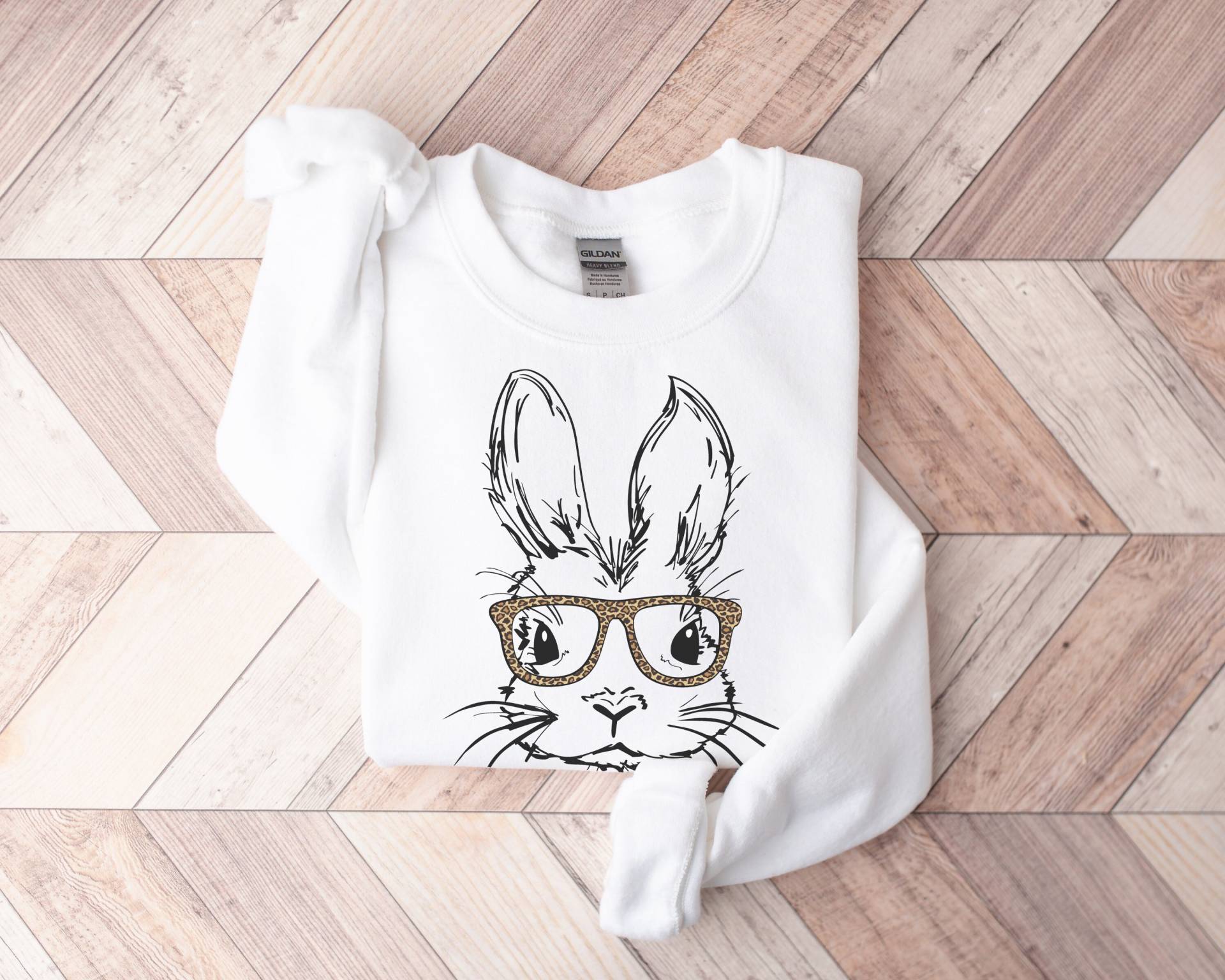 Hasenpullover, Hase Mit Leoparden Brillen Sweatshirt, Happy Easter Sweater, Easter, Hasen Frauen Osterhase T-Shirt von GrooveApparelCo