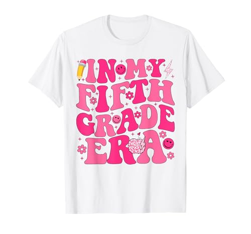 In meiner fünften Klasse kehrt Girl Groovy aus der 5. Klasse zurück zur Schule T-Shirt In meiner fünften Klasse kehrt Girl Groovy aus der 5. Klasse zurück zur Schule T-Shirt von Groovy Back to School In My Grade Era Teacher Tee