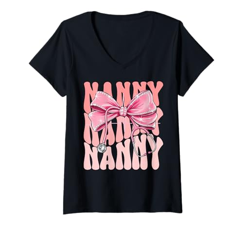 Damen Nanny Week Day for Women Pink Coquette Bow Cute Stethoskop T-Shirt mit V-Ausschnitt Damen Nanny Week Day for Women Pink Coquette Bow Cute Stethoskop T-Shirt mit V-Ausschnitt von Groovy Coquette Nanny for Cute and Funny Nurses
