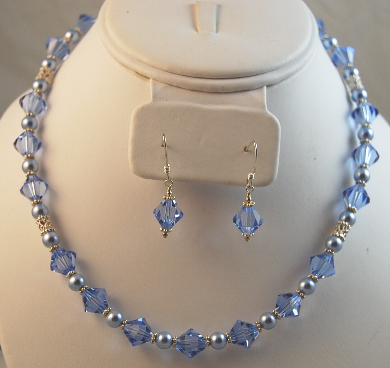 Swarovski 10mm Kristall Und Perlen Halskette & Ohrring Set Sapphire Blue Lisa von Groovy61Vibes