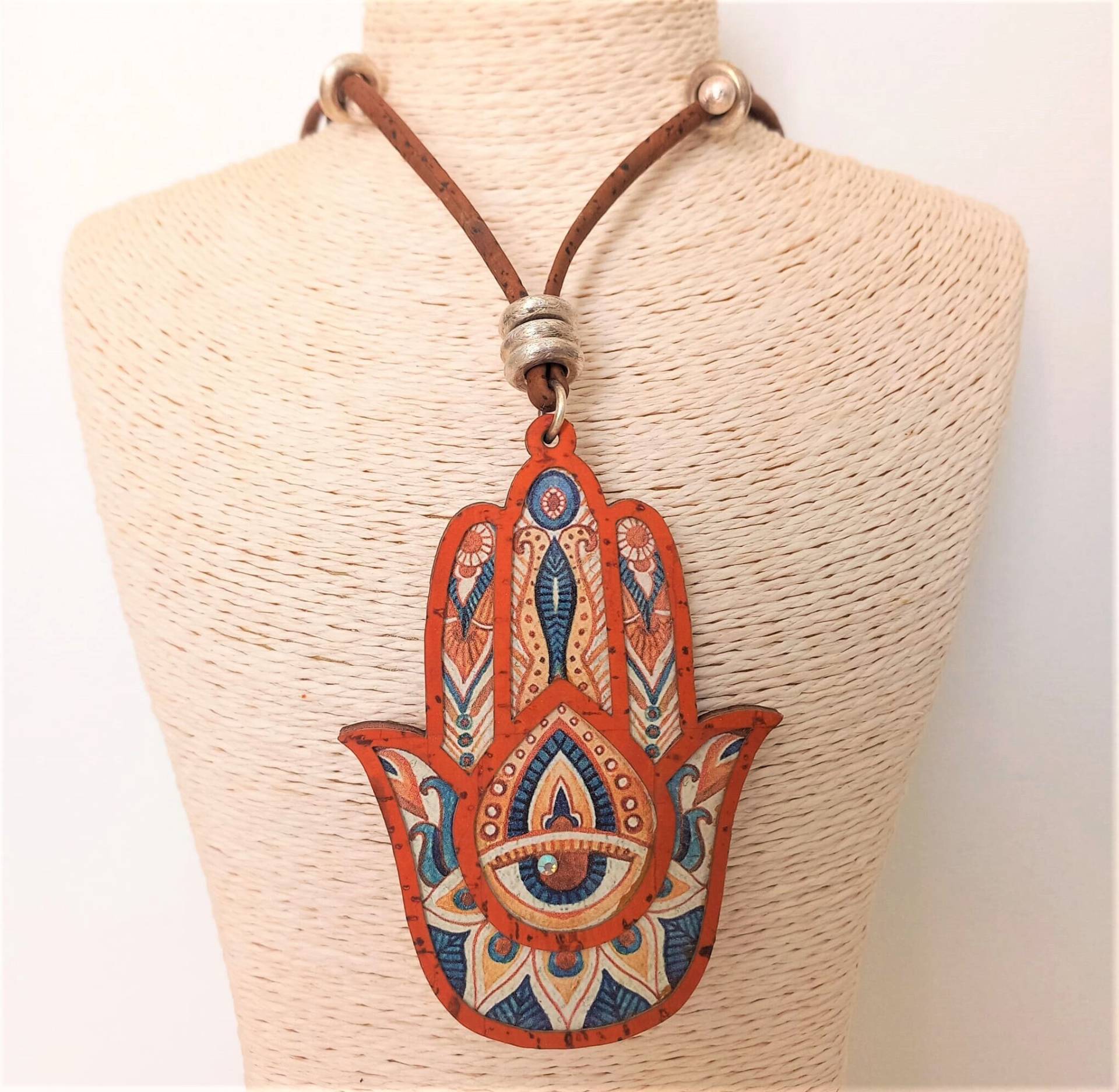 Hamsa/ Anker Kork Halskette, Vegane Ideen, Nachhaltige Mode, Made in Portugal Hamsa/ Anker Kork Halskette, Vegane Ideen, Nachhaltige Mode, Made in Portugal von GrowFromNature