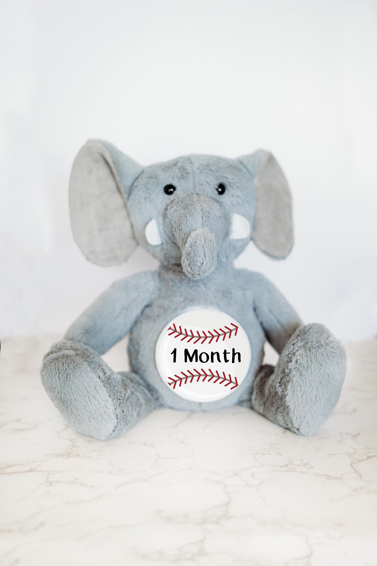 Elefant-Baseball-Meilenstein-Plüschtier, Baby-Meilensteinmarker, Personalisiertes Plüschtier, Neugeborenes Krankenhausschild, Geburts-statistik-Tier von GrowWithMeStuffy