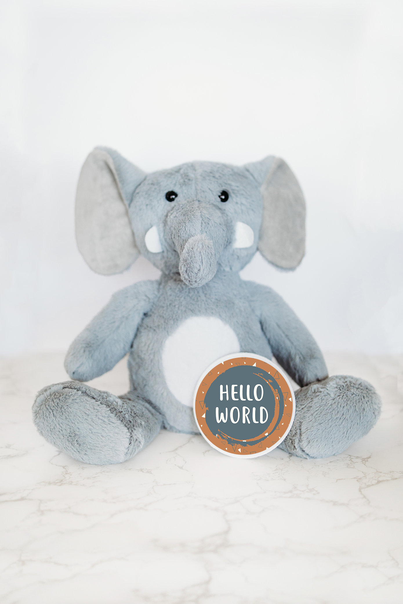 Elefant Boho Meilenstein Stofftier, Baby Marker, Personalisiertes Neugeborenes Krankenhausschild, Geburtsstatus Tier von GrowWithMeStuffy