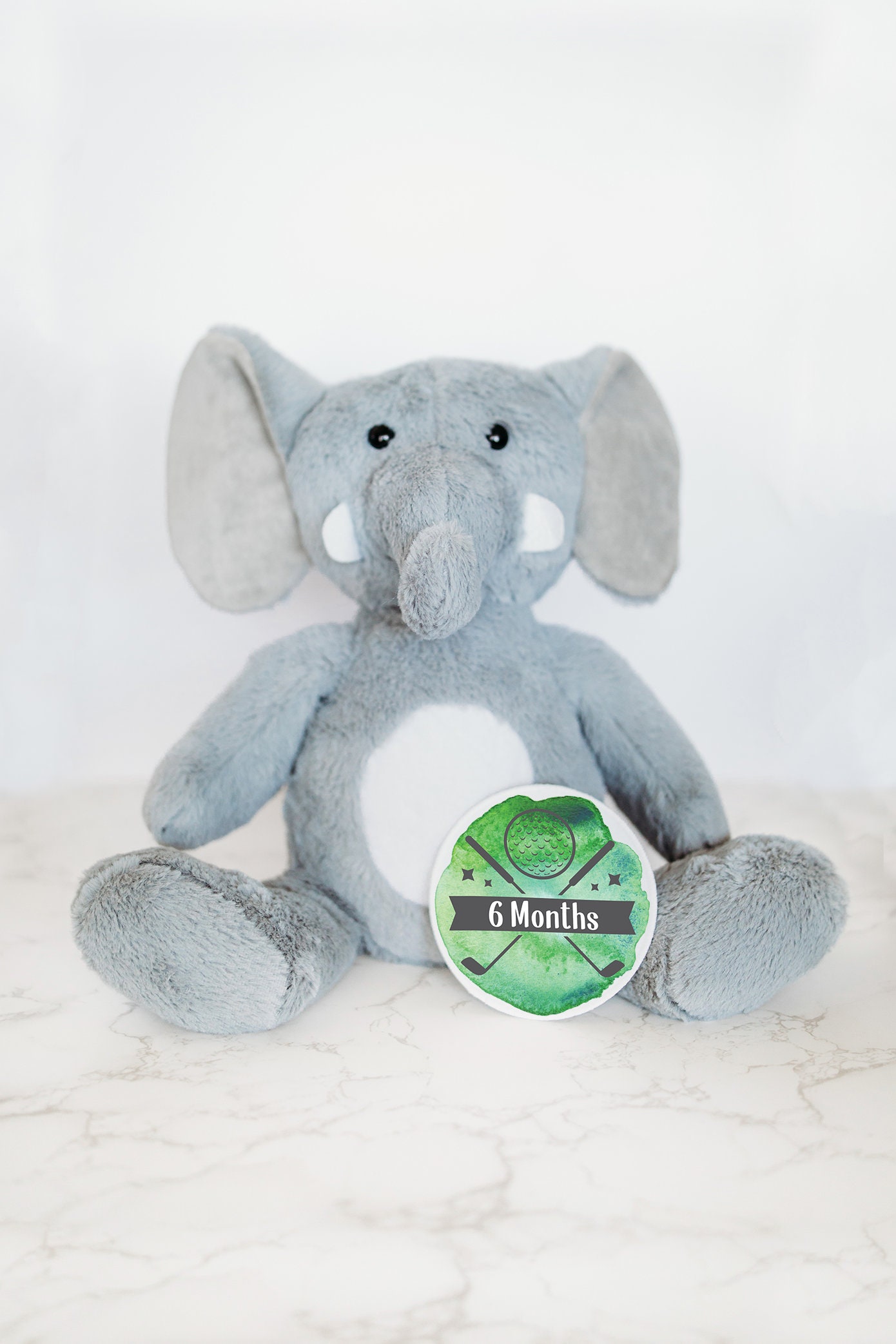 Elefant-Golf-Meilenstein-Plüschtier, Baby-Meilensteinmarker, Personalisiertes Plüschtier, Neugeborenen-Krankenhaus-Zeichen, Geburtsstatus-Tier von GrowWithMeStuffy