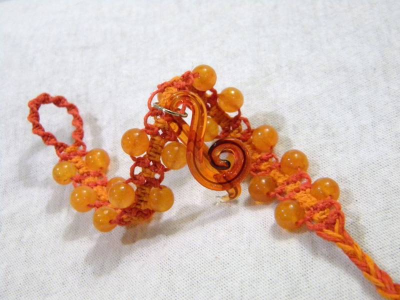 Glas Notenschlüssel Armband, Musik Note Hanf Perlen Makramee Liebhaber Schmuck Geschenk, Orange Armband von GrowingGroovy