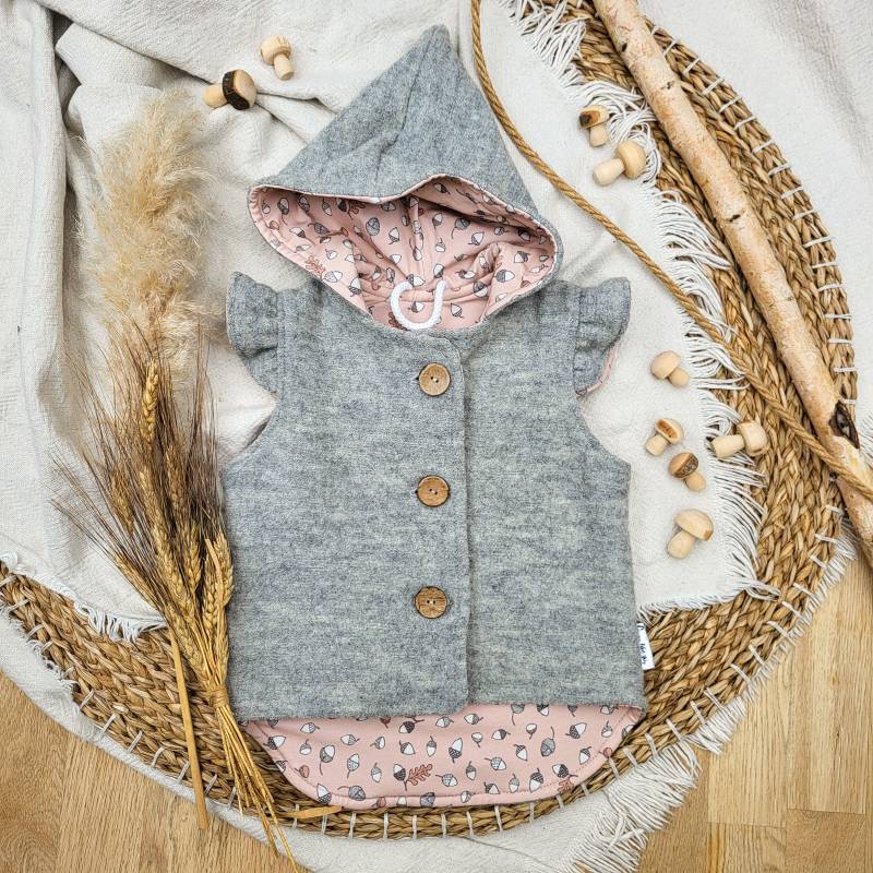 Wollwalkweste Hellgrau/Eicheln Gr. 86 , Mit Flügelärmel, Übergangsjacke von GrowlikethisShop