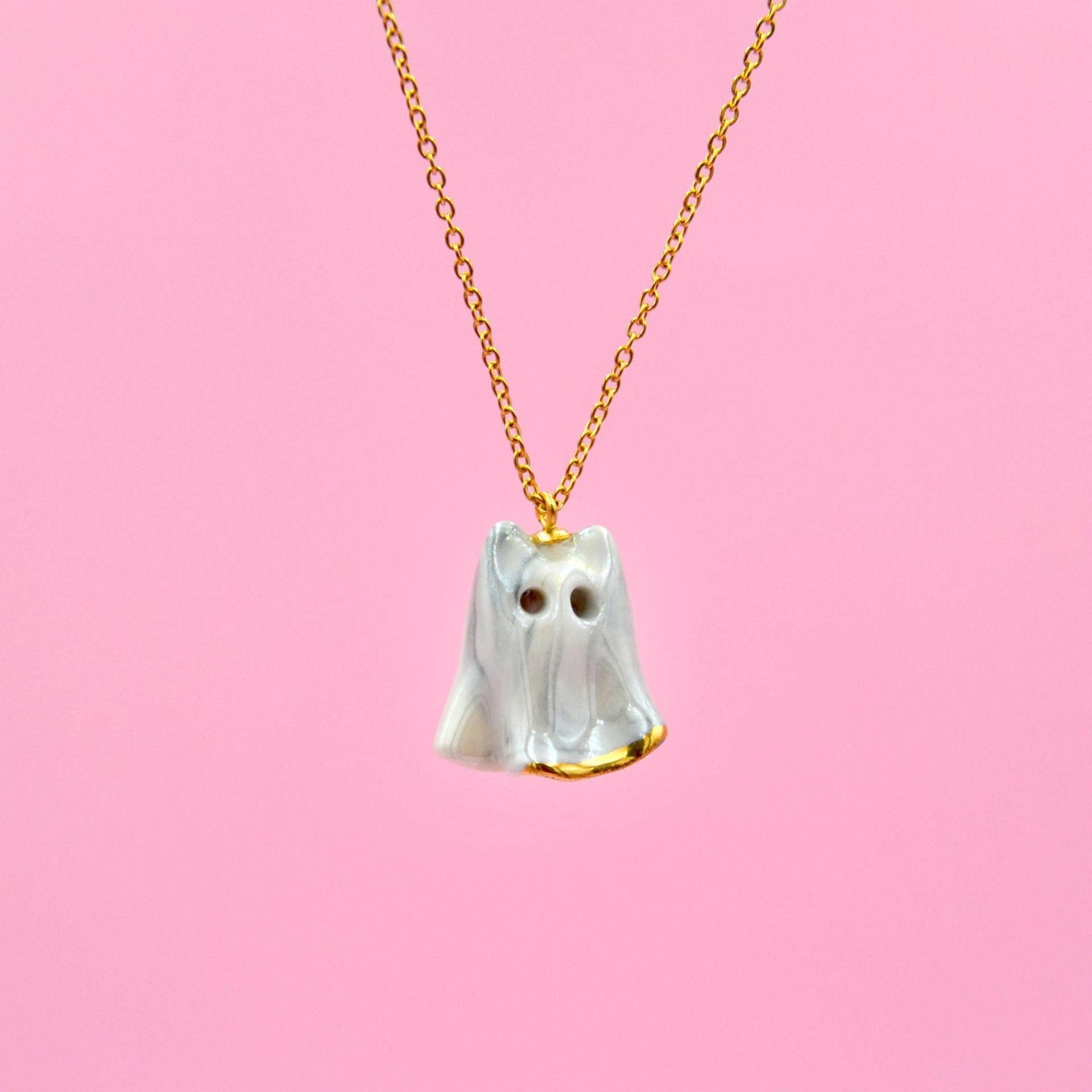 Cat Ghost Porzellan Anhänger Kette, Gold Verziertes Katzen Phantom, Kawaii Geist, Halloween Geschenk von GruniCeramica