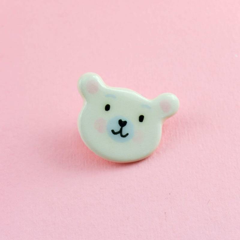 Niedlicher Keramik Pin Für Kinder, Handgemachter Eisbär Pin, Kleines Geschenk Kinder von GruniCeramica