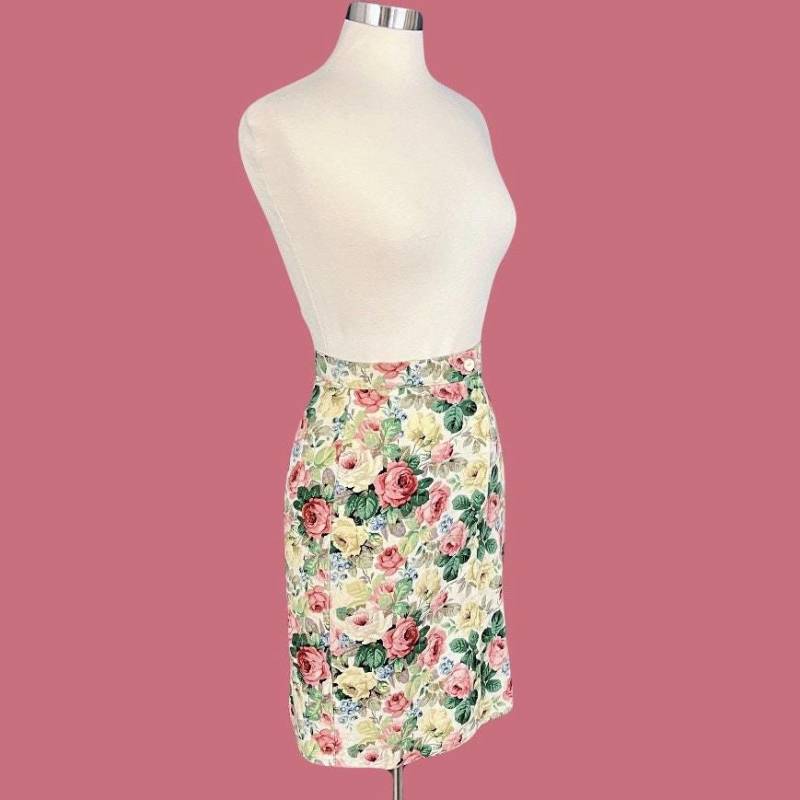 Vintage 80Er Jahre Bleistiftrock Mit Hoher Taille Und Blumenmuster von GuavaTreeVintage