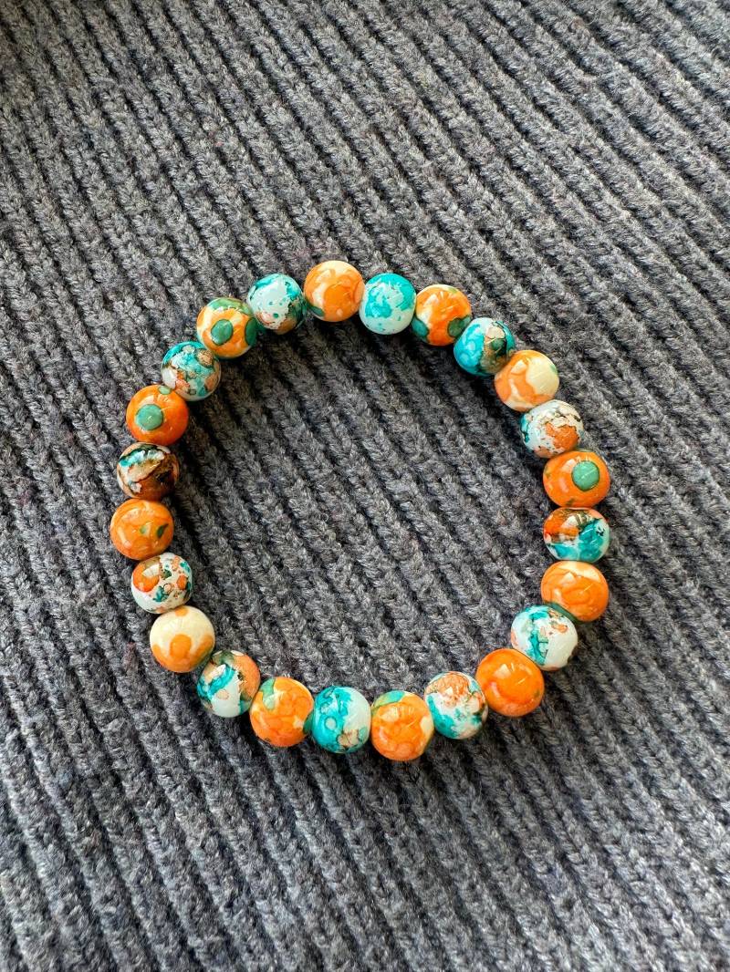 Orangenes Und Blaues Perlenarmband Orangenes Und Blaues Perlenarmband von GubbiCo