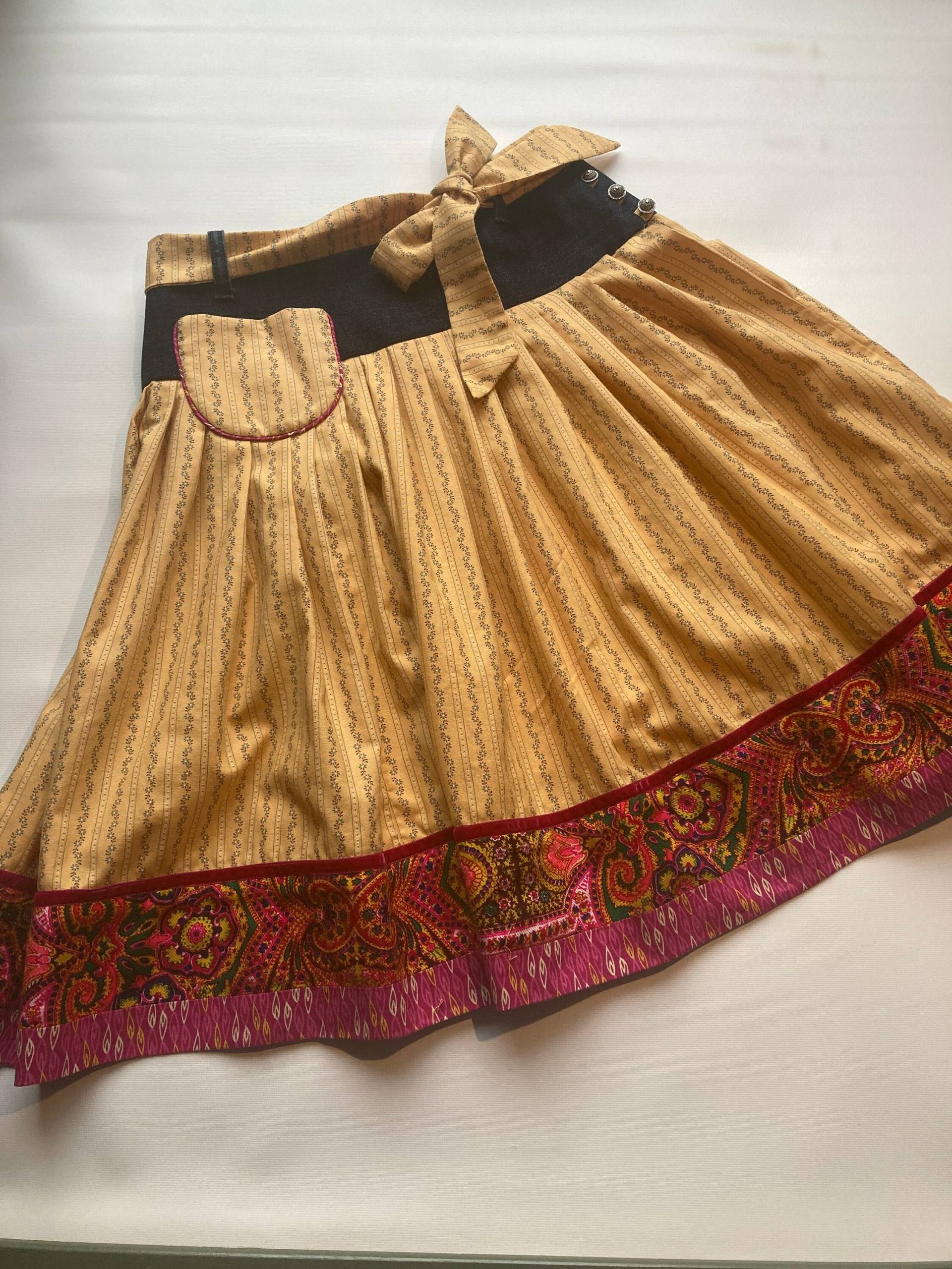 Dirndlrock Gr.34, Handgefertigtes Upcycling Unikat von GudrunRichter