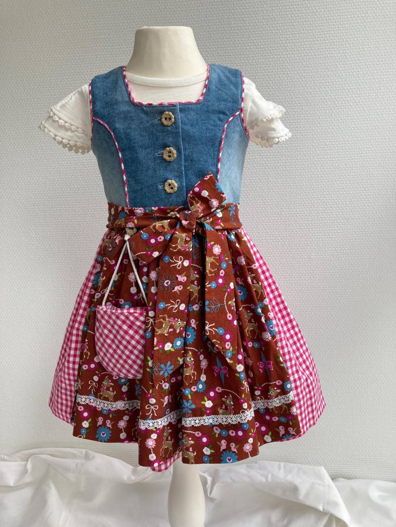 Kinderdirndl Gr.92 Mit Upcycling Elementen, Bestehend Aus Kleid, Schürze Baumeltäschchen von GudrunRichter