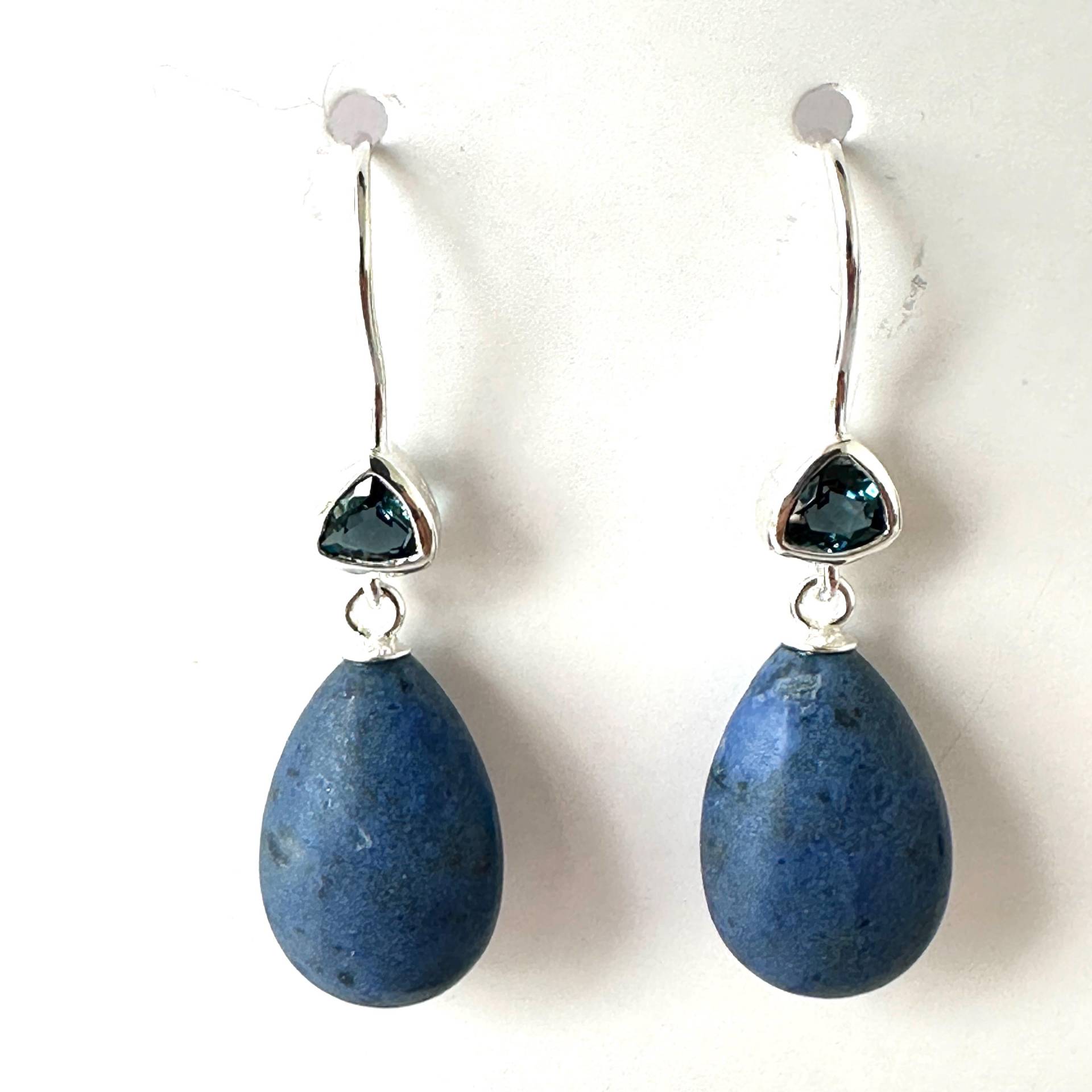 Blauer Topas Und Dumortierit Silberohrring Blauer Topas Und Dumortierit Silberohrring von GudrunRothSchmuck