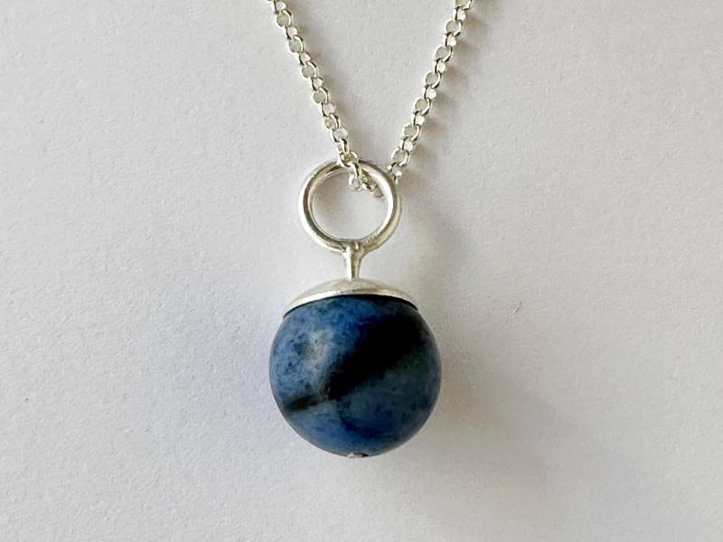 Dumortierit Kugelanhänger Silber von GudrunRothSchmuck