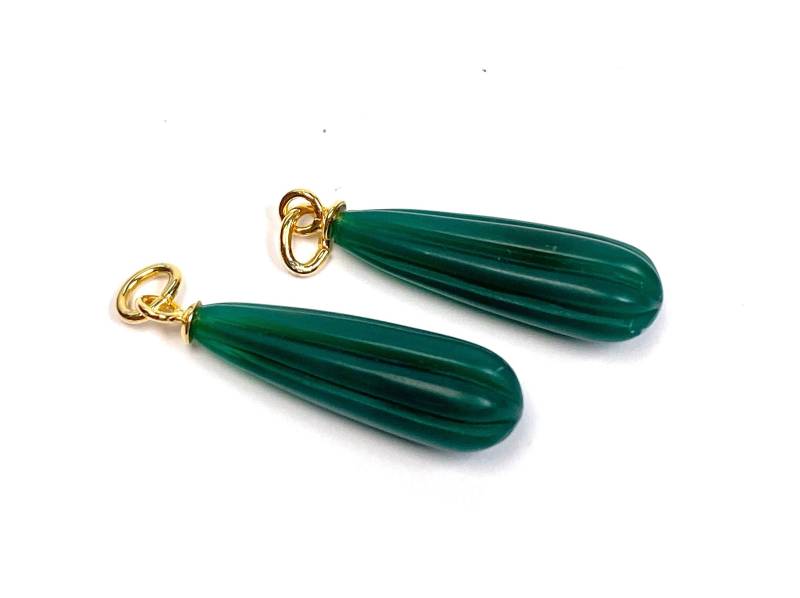 Dunkelgrüne Geschnitzte Pampel Aus Achat von GudrunRothSchmuck