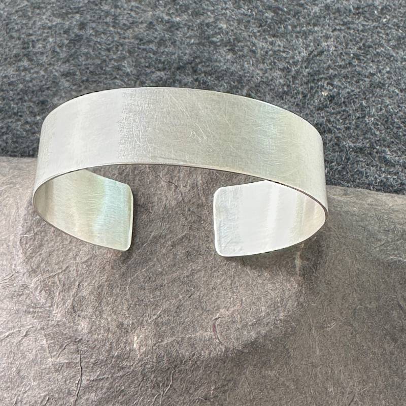 Massiver Silberarmreif von GudrunRothSchmuck