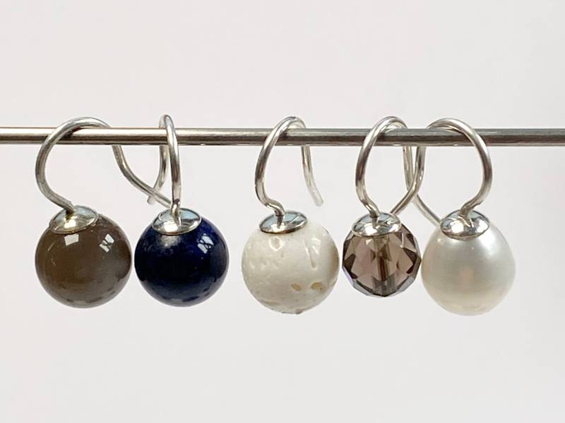 Ohrringe Aus Edelstein-Kugeln Und Silberaufhängung von GudrunRothSchmuck