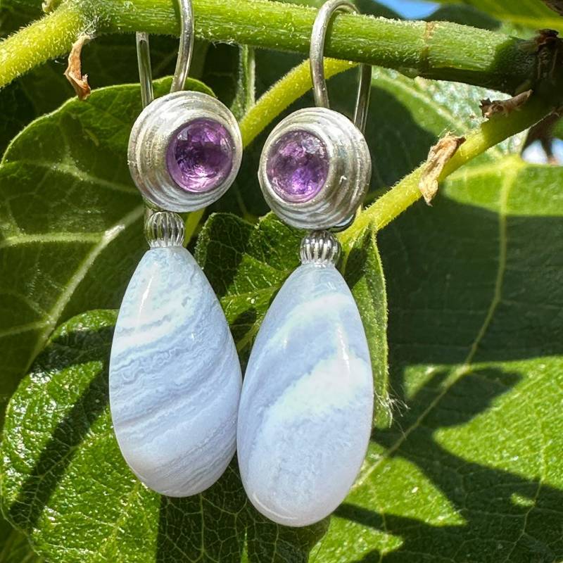 Silberne Wechselohrringe, Calcedon, Amethyst von GudrunRothSchmuck
