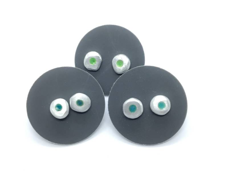 Silberohrstecker Mit Emaille Punkt von GudrunRothSchmuck