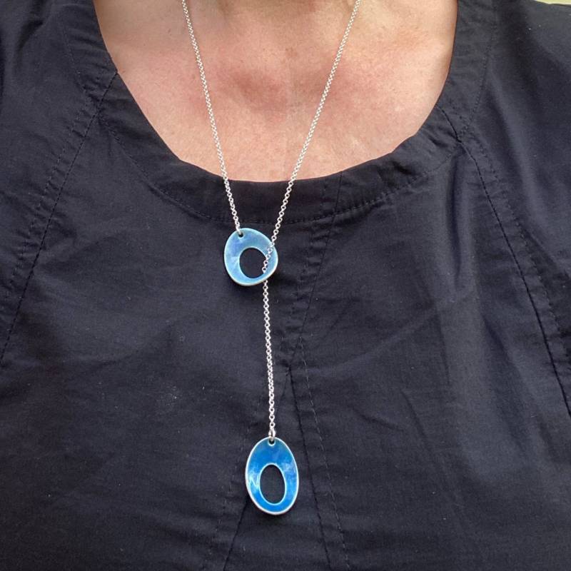 Y-Kette Silber Mit Emaillierten Anhängern von GudrunRothSchmuck