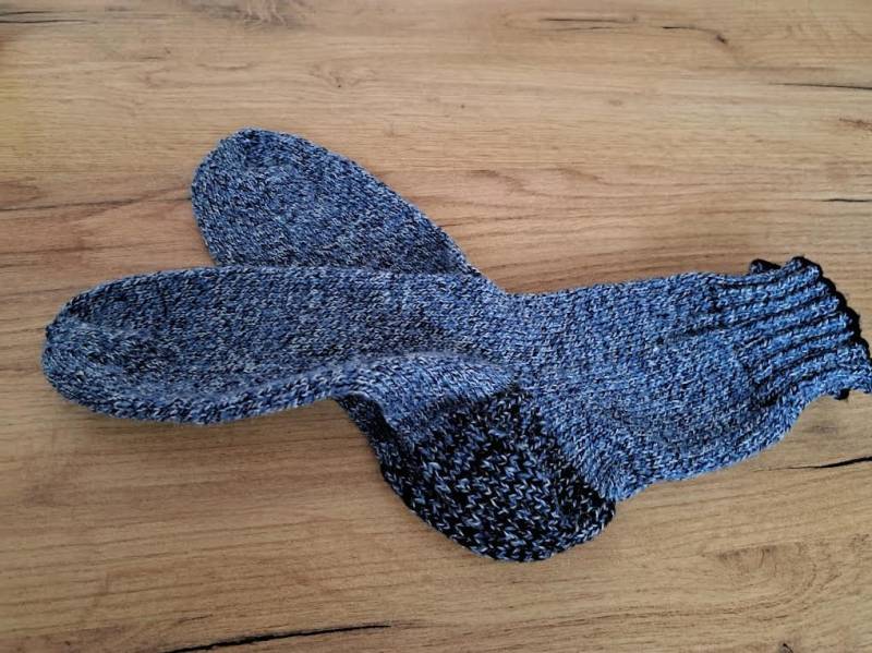 Gr. 43/44 Handgestrickte Socken Unisex, Warm, Schick, Geschenk, Opa, Verstärkte Ferse von GudrunsMarktzauber