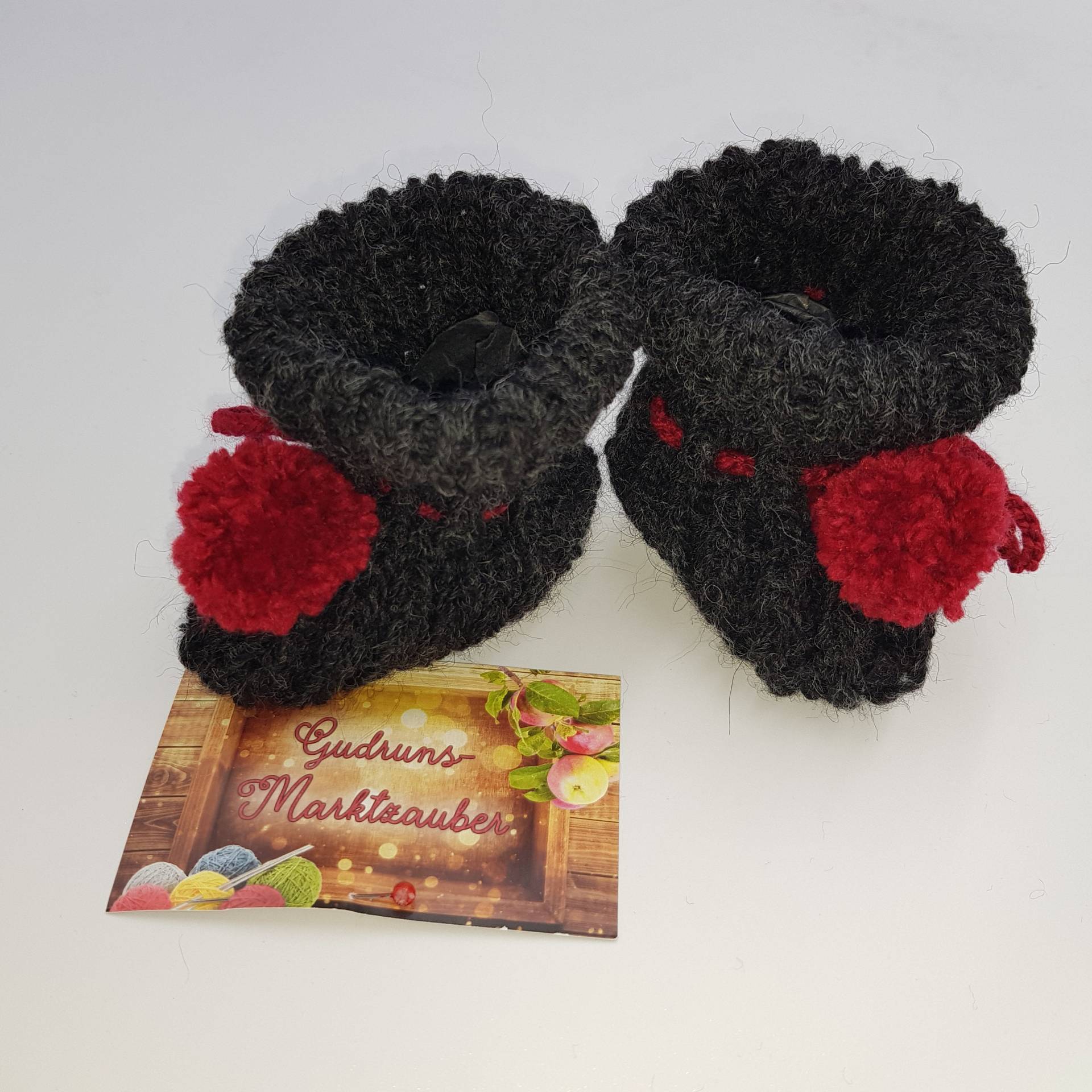 Schwarzwälder Babyfinkli, Puschen, Babyschuhe, Babysocken, Baby Booties, Neugeborene, Taufschuhe von GudrunsMarktzauber