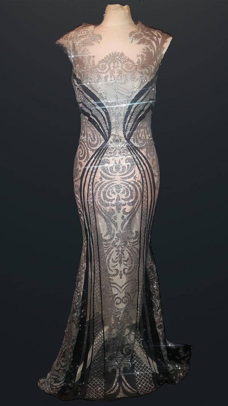 Glitzerkleid von Guenessatiyueksel